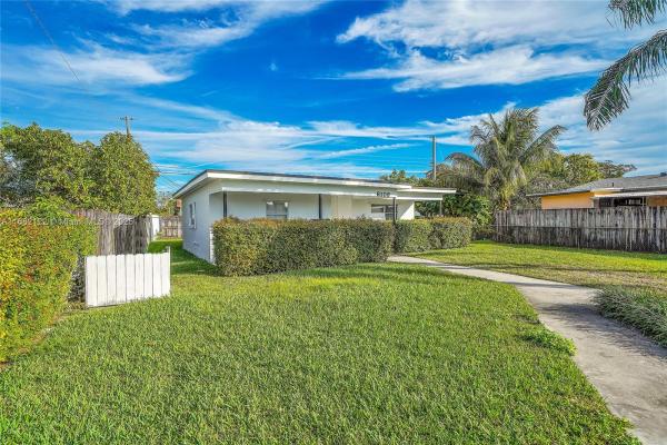 Welwyn Manor, 6109 SW 21st St, Miramar, Florida 33023, image 1