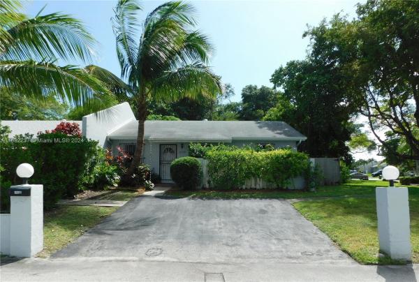 Cutler Creek Club, 10378 SW 205th Ter, Cutler Bay, Florida 33189, image 1