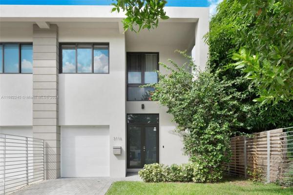 Carters, 3116 Carter St, Miami, Florida 33133, image 1