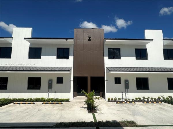 Sunnyland Park, 574 NW 7th St #1, Florida City, Florida 33034, image 1