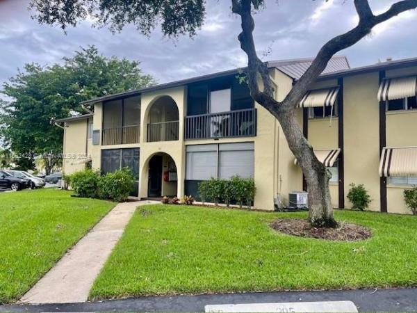 Pine Ridge 3, 305 Pine Ridge Cir #A-2, Greenacres, Florida 33463, image 1