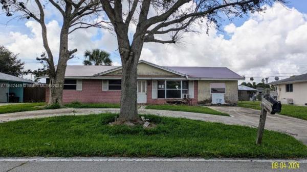 Palm Beach Square, 4318 Crestdale St, Palm Beach Gardens, Florida 33410, image 1