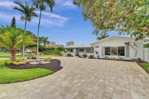 Bermuda Riviera, 8 Fort Royal Is, Fort Lauderdale, Florida 33308, image 1