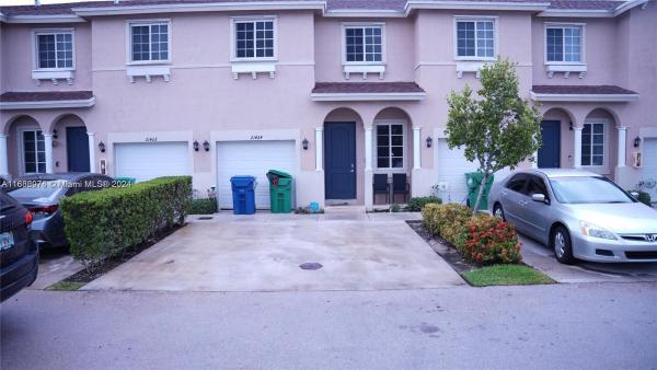 Walden Townhomes, 21424 NW 13th Ave #21424, Miami Gardens, Florida 33169, image 1