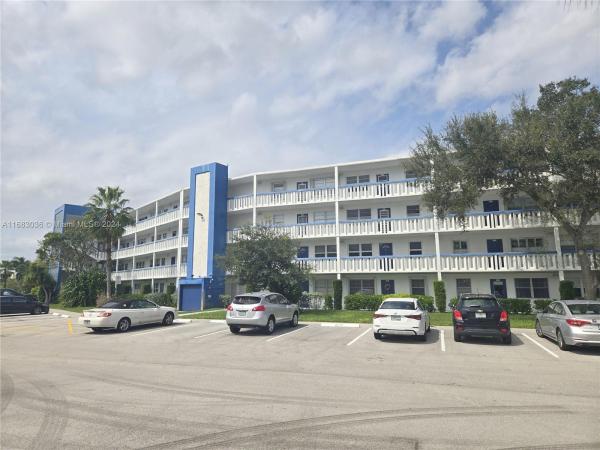 Newport, 4103 Newport U, Deerfield Beach, Florida 33442, image 3