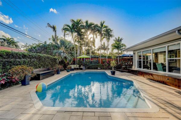 Bay Lure, 1260 NE 93rd St, Miami Shores, Florida 33138, image 1