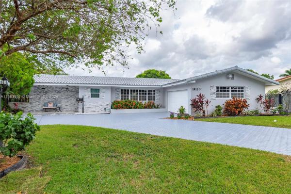 Country Club Of Miami Estates, 19120 E Saint Andrews Dr, Hialeah, Florida 33015, image 1