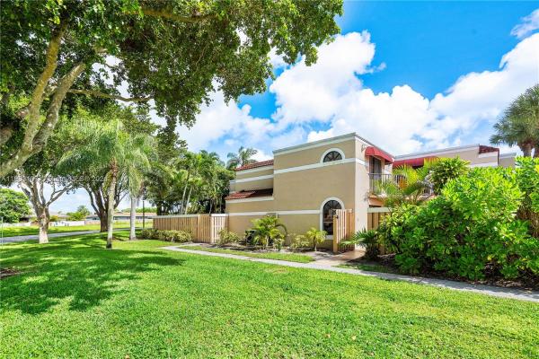 Chateau Wood, 3900 Village Dr #A, Delray Beach, Florida 33445, image 1