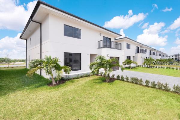 On Alba, 1373 NW 1st St, Florida City, Florida 33034, image 1