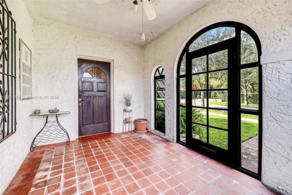 Granada, 446 Aragon Ave, Coral Gables, Florida 33134, image 3