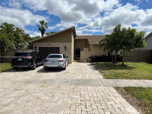 Gates Of Hillsboro, 3996 NW 1st Pl, Deerfield Beach, Florida 33442, image 1