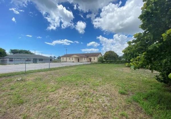 Inlet City, 9 W St, Riviera Beach, Florida 33404, image 1