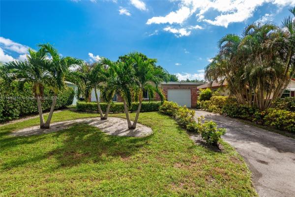 Boca Raton Heights, 484 W Royal Palm Rd, Boca Raton, Florida 33432, image 1