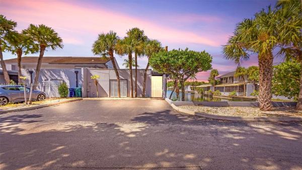 Windmill Gate, 16410 Bridge End Rd, Miami Lakes, Florida 33014, image 1