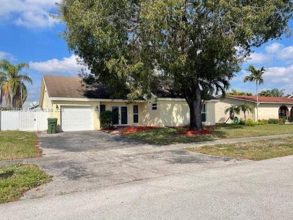 Westview, 8501 NW 7th St, Pembroke Pines, Florida 33024, image 1