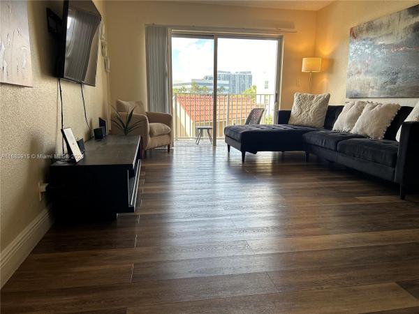 Doral Gardens 2, 5231 Geneva Way #307, Doral, Florida 33166, image 1