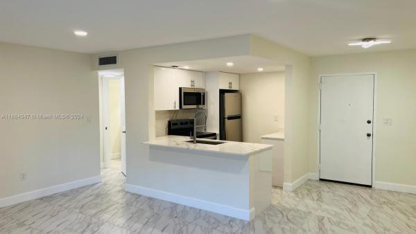 Kendall Acres, 10359 N Kendall Dr #A4, Kendall, Florida 33176, image 3