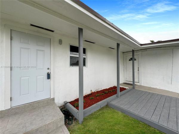 Broward Gardens, 4133 SW 52nd St #2, Dania Beach, Florida 33314, image 1