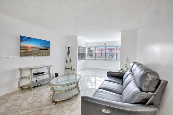 Sunrise Lakes 3, 9540 Sunrise Lakes Blvd #103, Sunrise, Florida 33322, image 1