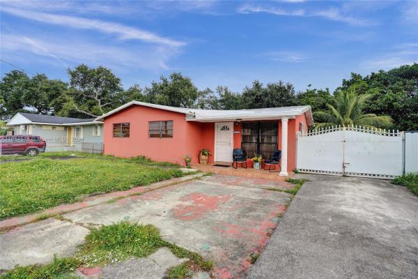 Home Owners Paradise, 3153 NW 47th St, Brownsville, Florida 33142, image 2