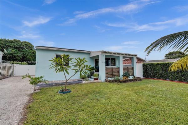 Hollywood Little Ranches, 2726 Taylor St, Hollywood, Florida 33020, image 1