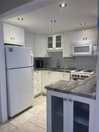 Sunrise Lakes 3, 9141 Sunrise Lakes Blvd #206, Sunrise, Florida 33322, image 1