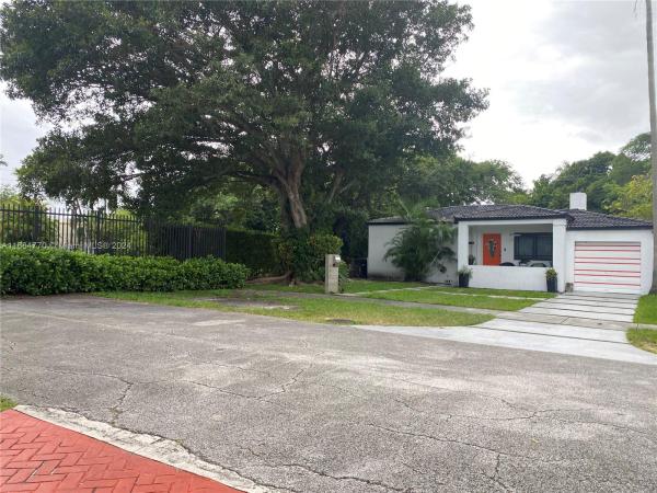 Country Club Estates, 632 Minola Dr, Miami Springs, Florida 33166, image 1