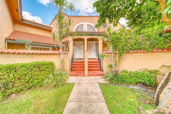 Lakeview Courts At Jacaranda, 9095 W Sunrise Blvd, Plantation, Florida 33322, image 1
