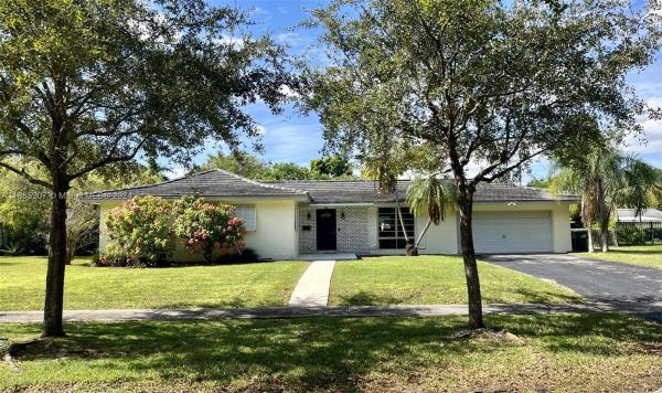 Coral Reef Estates, 15710 SW 87th Ave, Palmetto Bay, Florida 33157, image 1
