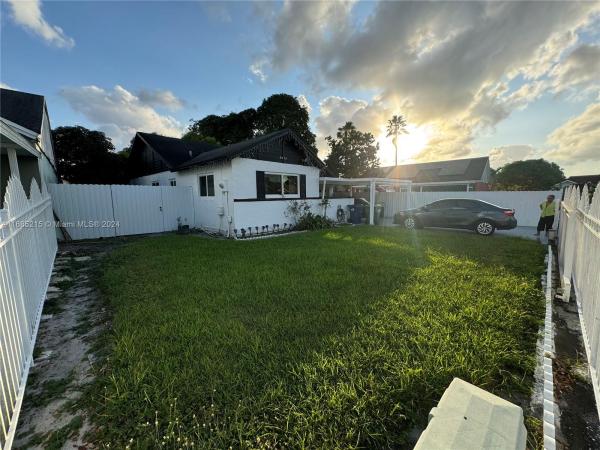 Leslie Patio Homes, 3410 NW 204th Ter, Miami Gardens, Florida 33056, image 1