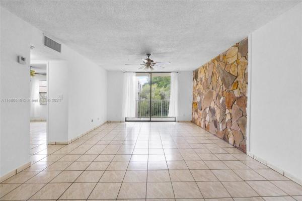 Summit Chase, 8405 NW 8th St #310, Fountainebleau, Florida 33126, image 1