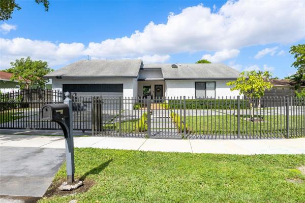 Winston Park, 13254 SW 86th Ter, Kendale Lakes, Florida 33183, image 1