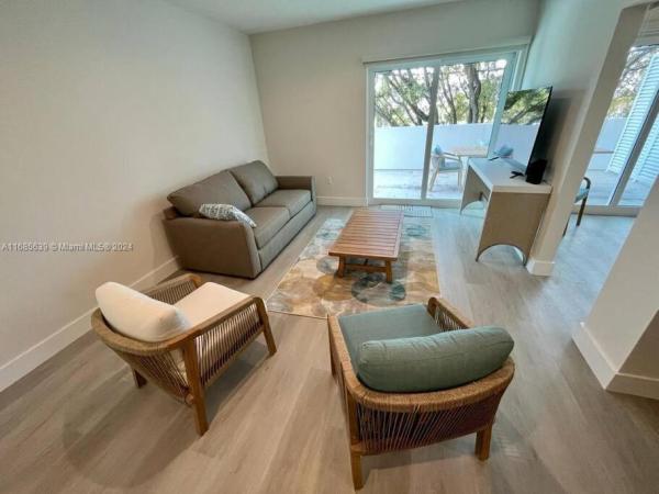 Aesthetic Apartments, 1938 Jackson St #204, Hollywood, Florida 33020, image 1