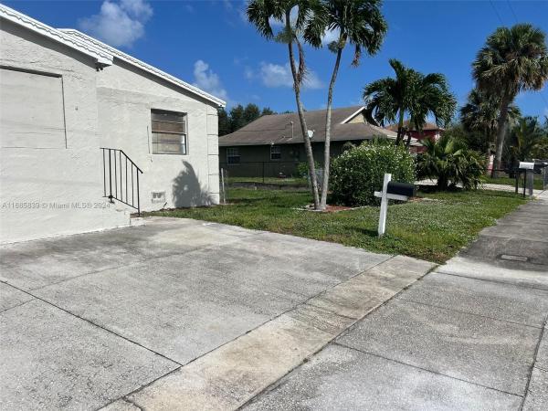 Acrehome Park, 1408 W 33rd St, Riviera Beach, Florida 33404, image 3