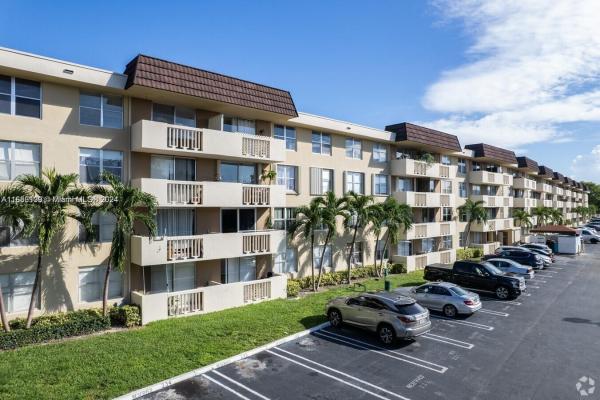 Bayview Palms, 1800 Sans Souci Blvd #404, North Miami, Florida 33181, image 1