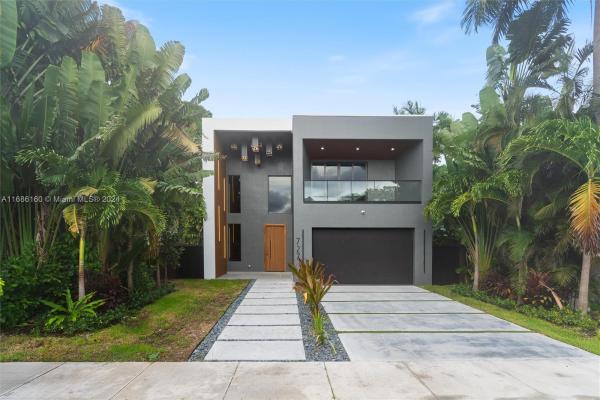 Victoria Highlands, 727 NE 17th Way, Fort Lauderdale, Florida 33304, image 1