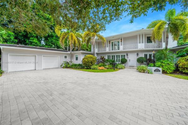 Coral Gables Country Club, 3711 Alhambra Cir, Coral Gables, Florida 33134, image 1