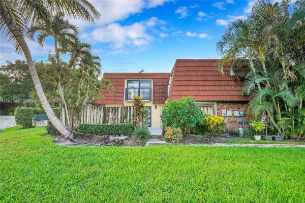 Waterford Courtyards At Jacaranda, 9861 NW 6th Ct, Plantation, Florida 33324, image 1