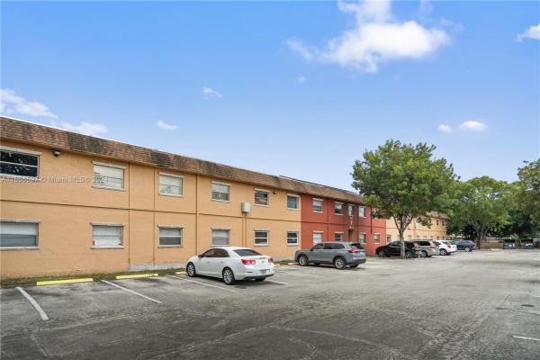 Courts At Oakland Park, 101 NE 41st St #91F, Oakland Park, Florida 33334, image 1