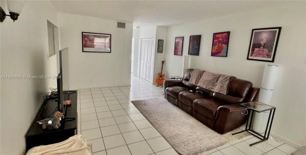 Palm Village Club, 500 NE 2nd St #223, Dania Beach, Florida 33004, image 1