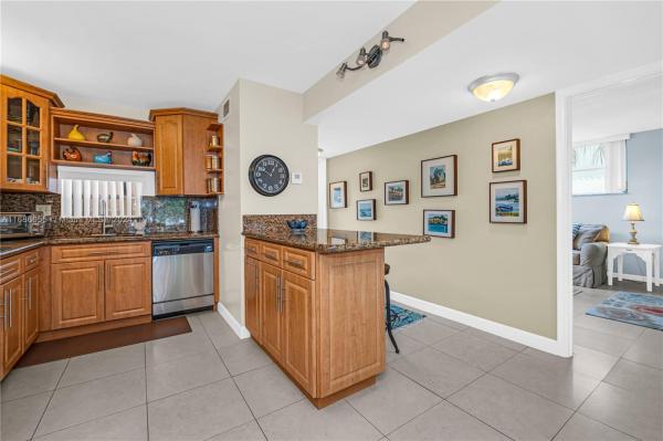 Hollybrook Golf & Tennis Club, 671 S Hollybrook Dr #210, Pembroke Pines, Florida 33025, image 1