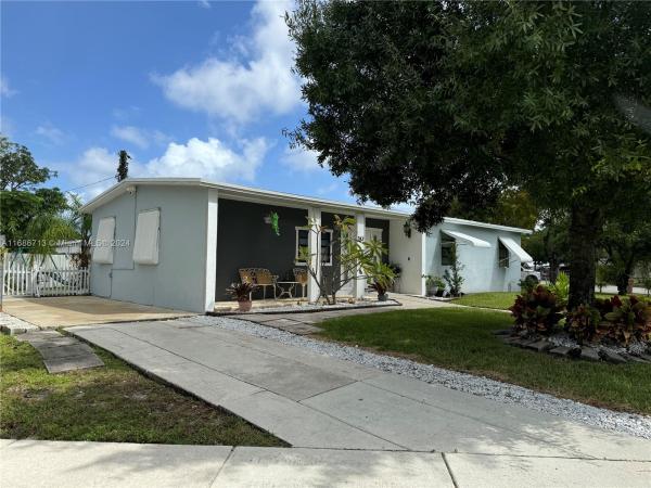 243 NE 41st St, Deerfield Beach, Florida 33064, image 1