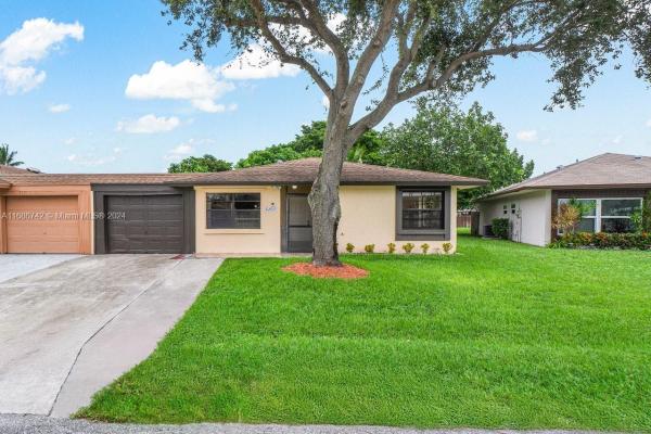 Garden Hills, 5257 Robbie Ct, West Palm Beach, Florida 33415, image 1