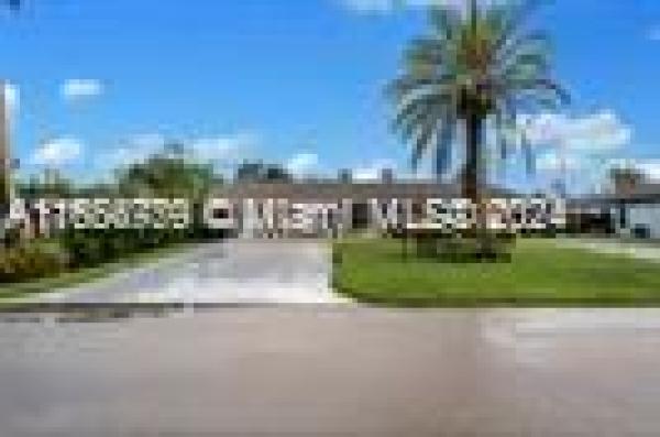 Pompano Waterway Estates, 2711 NE 52nd Ct, Lighthouse Point, Florida 33064, image 1