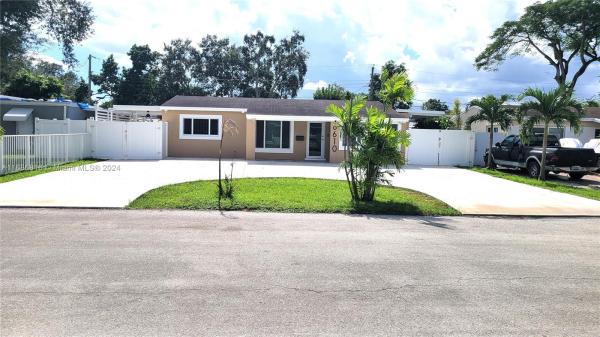 Driftwood Acres, 6610 Park St, Hollywood, Florida 33024, image 2