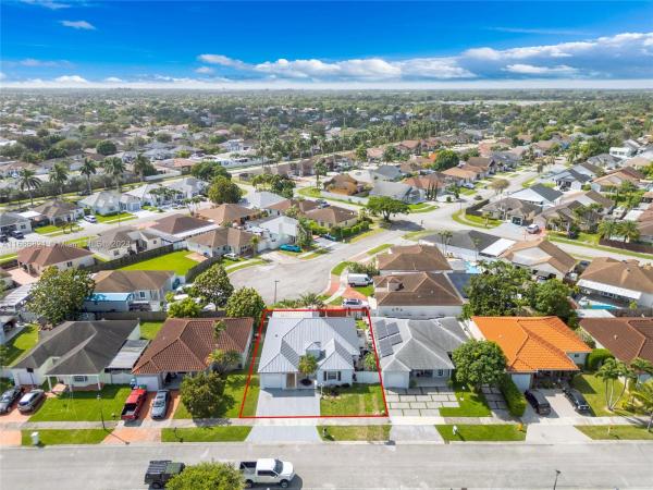 American Homes, 15880 SW 143rd Ave, Richmond West, Florida 33177, image 1