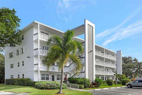 Oakridge, 4075 Oakridge F #4075, Deerfield Beach, Florida 33442, image 1