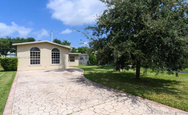 Hollywood Homesites, 1531 Liberty St, Hollywood, Florida 33020, image 1