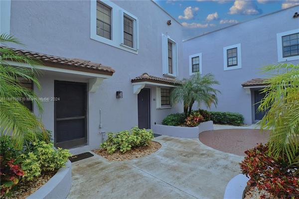 The Provinces Of Pierpointe At Pembroke Lakes, 11683 NW 11th St, Pembroke Pines, Florida 33026, image 3