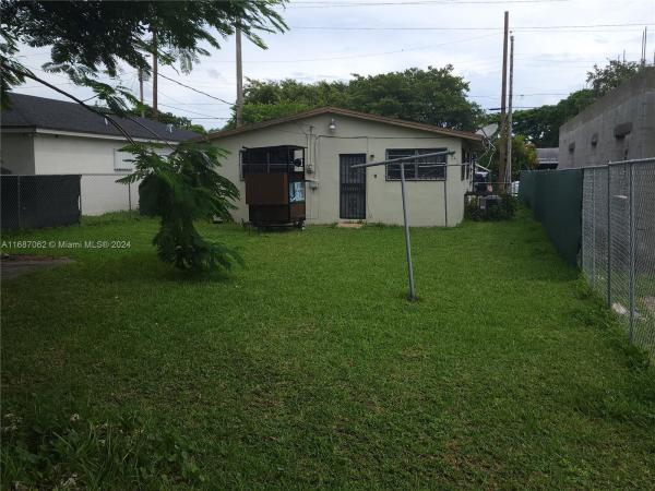 Hialeah Heights, 2932 NW 58th St, Brownsville, Florida 33142, image 2